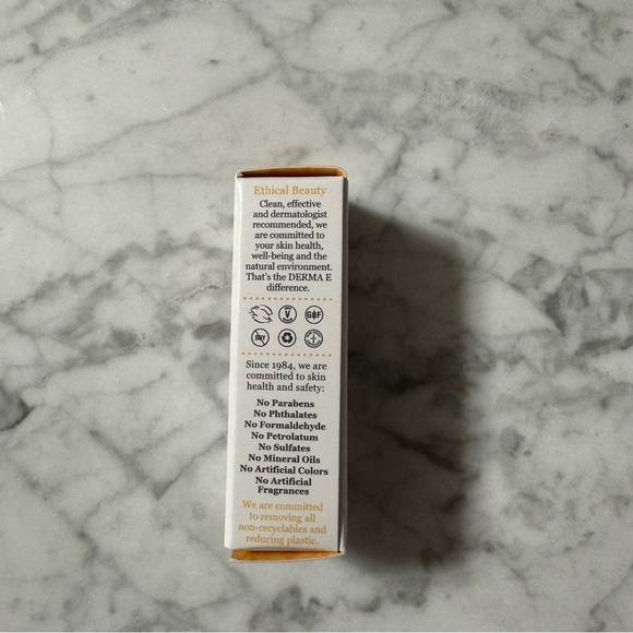 Derma.e Vitamin C Glow Face Oil - Picture 6 of 7